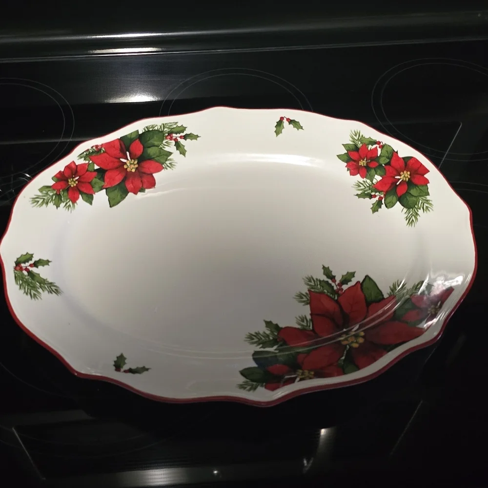 Better Homes and Gardens Creamware 15" Oval Serving Platter Poinsettia - Picture 2 of 13